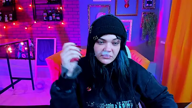 MaryHarrys online show from November 6, 10:58 pm