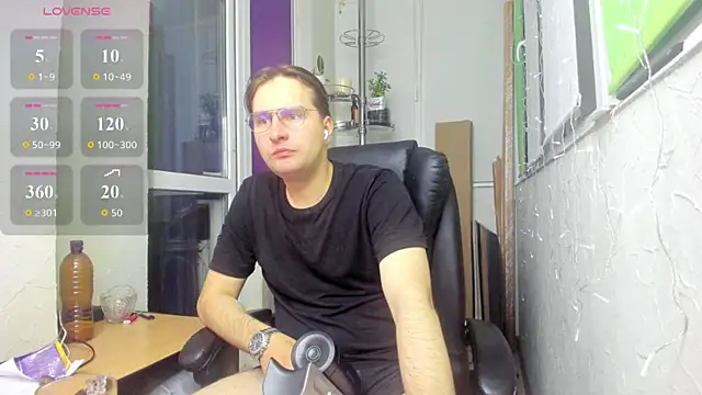 Snapshot of romiosabrino chatting on June 12, 10:07 pm romiosabrino online show from June 12, 10:07 pm