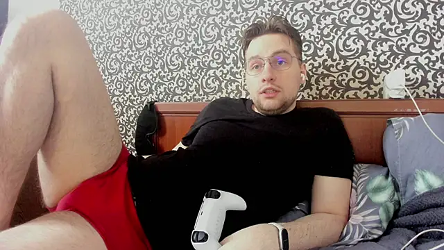 romiosabrino online show from March 28, 1:12 pm