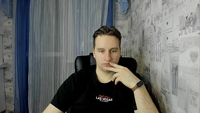 romiosabrino online show from February 7, 11:57 pm