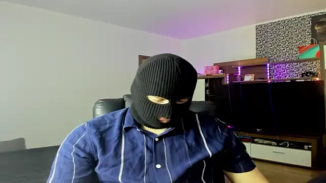 romiosabrino online show from January 8, 1:17 pm