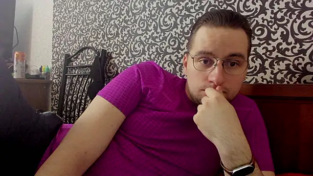 romiosabrino online show from March 22, 12:40 pm