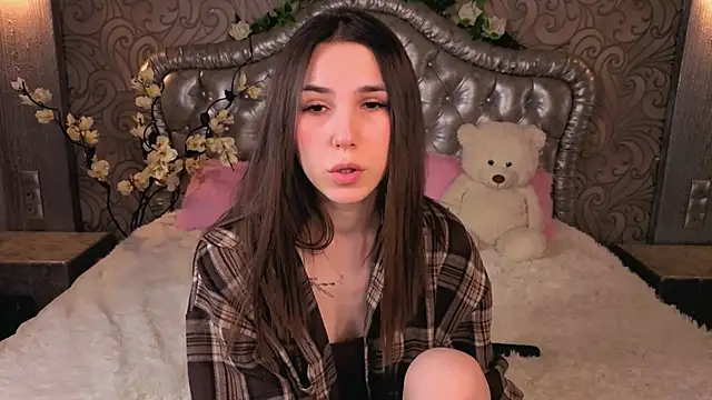 -CindyLou online show from February 13, 5:40 am