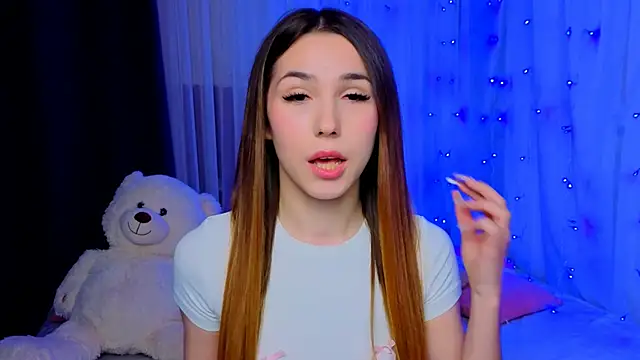 Snapshot of -CindyLou chatting on September 18, 8:34 pm -CindyLou online show from September 18, 8:34 pm