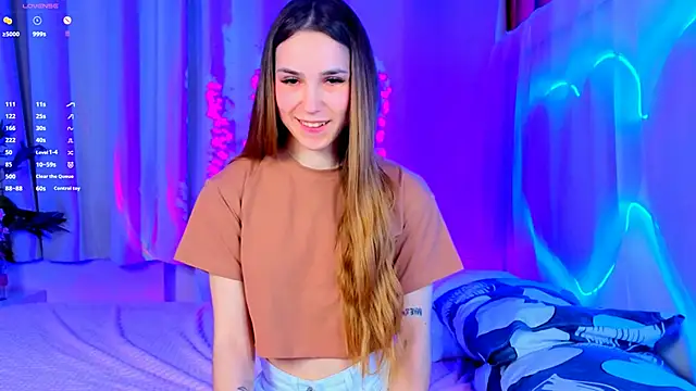 Snapshot of -CindyLou chatting on September 25, 8:26 pm -CindyLou online show from September 25, 8:26 pm