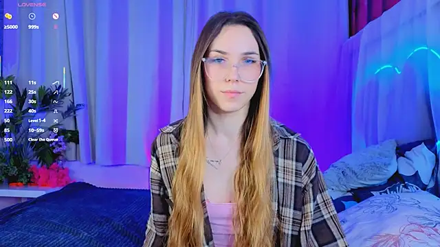 -CindyLou online show from December 2, 5:31 am