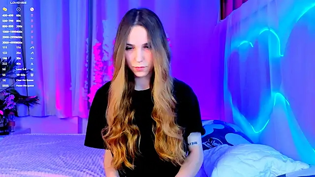 Snapshot of -CindyLou chatting on September 27, 8:48 pm -CindyLou online show from September 27, 8:48 pm
