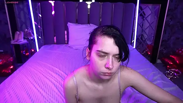 LiviaShy online show from February 18, 8:27 pm