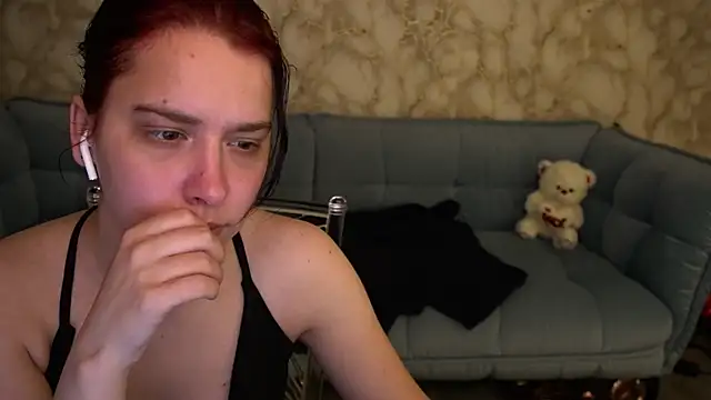 LiviaShy online show from April 12, 7:17 pm