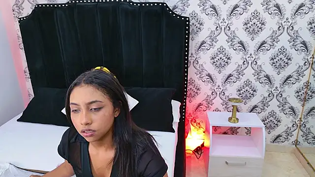 Snapshot of Becca_Grims chatting on November 7, 3:11 am Becca Grims online show from November 7, 3:11 am