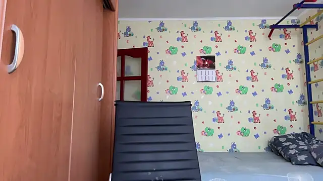 chiraq1945 online show from February 21, 10:17 am