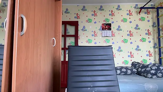 chiraq1945 online show from March 6, 7:14 am