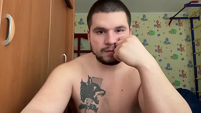 chiraq1945 online show from February 6, 7:26 am