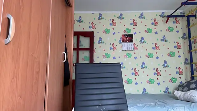 chiraq1945 online show from March 30, 9:00 am