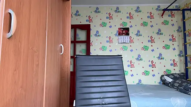 chiraq1945 online show from February 23, 9:54 am