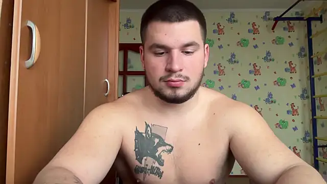 chiraq1945 online show from December 16, 7:56 am