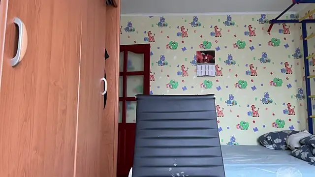 chiraq1945 online show from March 26, 7:50 am