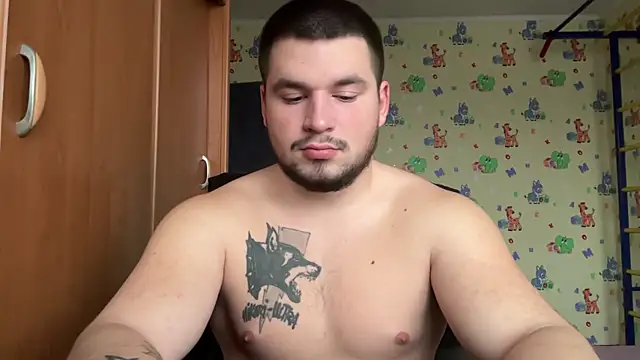 chiraq1945 online show from December 20, 7:44 am