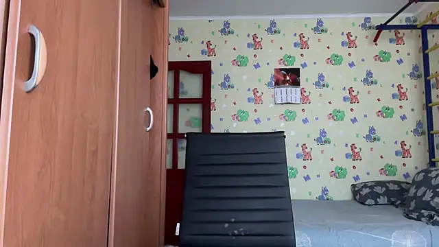 chiraq1945 online show from March 22, 6:26 am