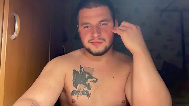 chiraq1945 online show from April 18, 7:07 pm