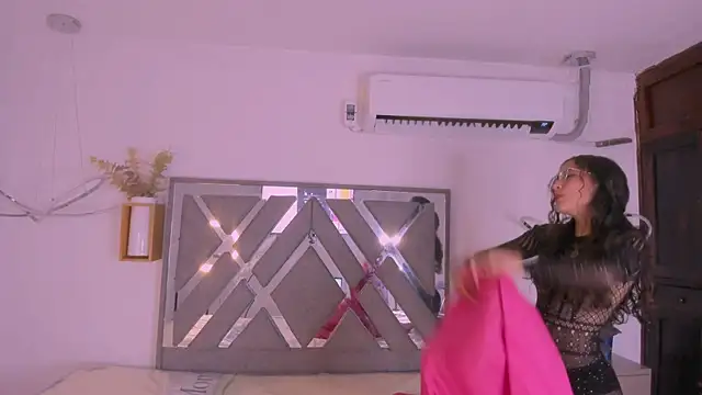 Akira Hime online show from September 19, 4:27 am