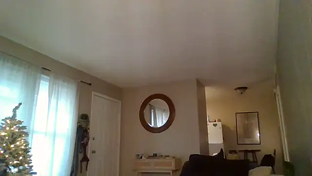 Snapshot of Miss_honey94 chatting on December 14, 1:06 pm Miss honey94 online show from December 14, 1:06 pm