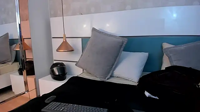 Snapshot of Ashkoreh chatting on June 10, 8:21 pm Ashkoreh online show from June 10, 8:21 pm