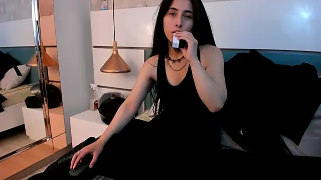 Snapshot of Ashkoreh chatting on June 20, 9:20 pm Ashkoreh online show from June 20, 9:20 pm