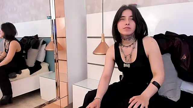 Ashkoreh online show from September 26, 7:43 pm