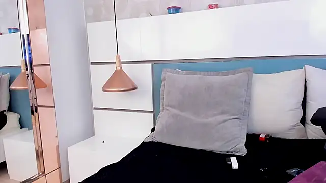 Ashkoreh online show from December 18, 8:56 pm