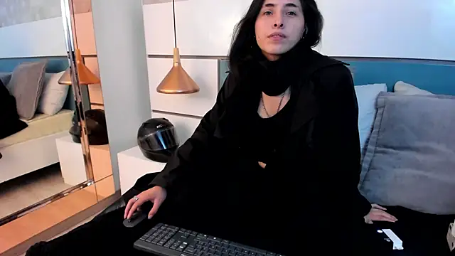 Snapshot of Ashkoreh chatting on June 3, 8:13 pm Ashkoreh online show from June 3, 8:13 pm