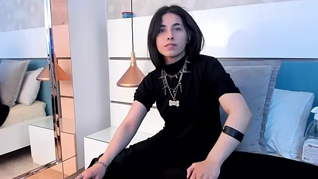 Ashkoreh online show from November 2, 6:35 pm