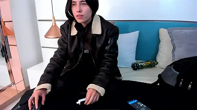 Ashkoreh online show from April 13, 8:24 pm