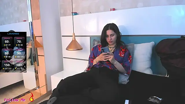 Ashkoreh online show from February 4, 6:03 pm