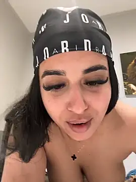 Snapshot of LilMisIndianx chatting on October 14, 7:03 pm LilMisIndianx online show from October 14, 7:03 pm