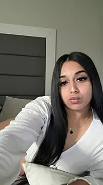 LilMisIndianx online show from February 25, 2:50 pm