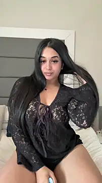 LilMisIndianx online show from March 18, 11:24 am