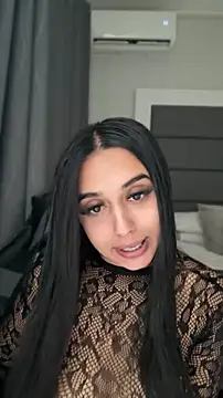 LilMisIndianx online show from April 30, 2:02 pm