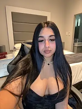 LilMisIndianx online show from November 6, 9:35 am