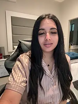 LilMisIndianx online show from October 27, 5:52 am