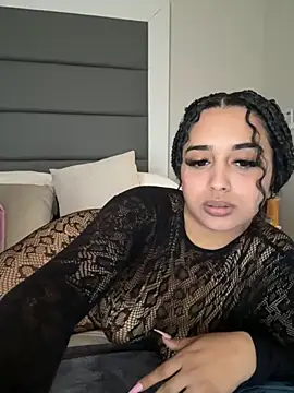 LilMisIndianx online show from December 23, 9:19 am