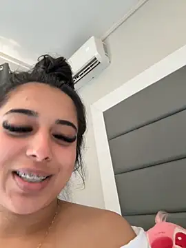 LilMisIndianx online show from February 11, 10:37 am