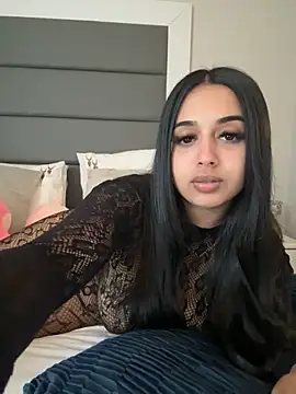 LilMisIndianx online show from February 7, 9:06 am