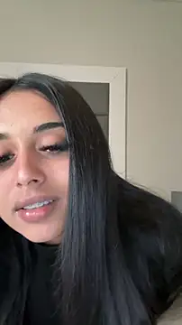 LilMisIndianx online show from March 12, 7:12 am