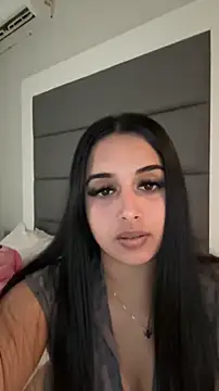 LilMisIndianx online show from March 13, 2:22 pm