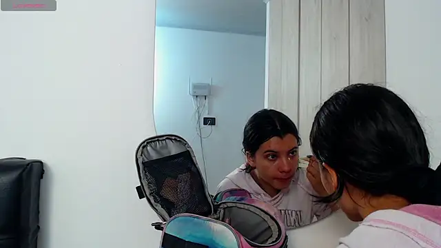 pinky f00x online show from November 14, 7:17 pm