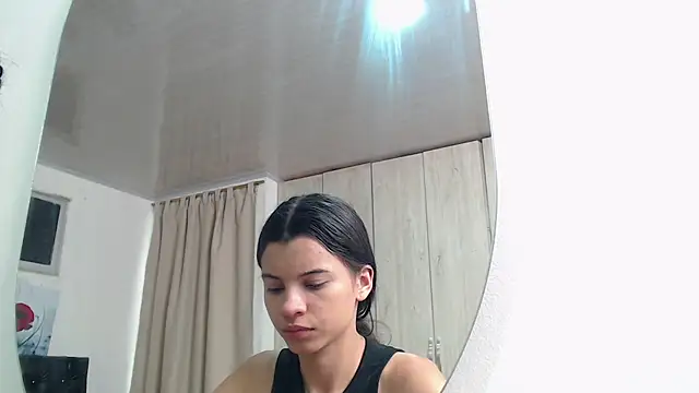 Snapshot of pinky_f00x chatting on May 1, 7:30 pm pinky f00x online show from May 1, 7:30 pm