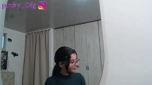 pinky f00x online show from October 16, 10:07 pm
