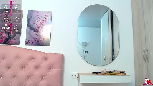 pinky f00x online show from December 14, 9:31 pm