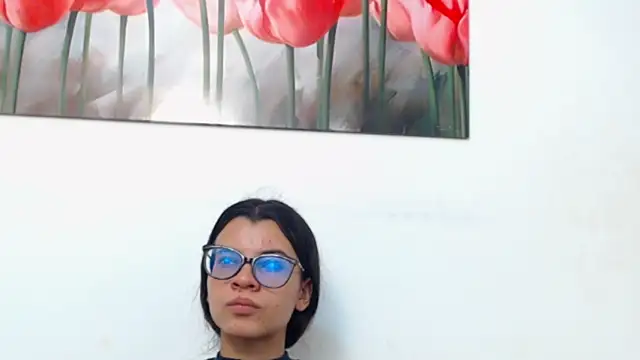 pinky f00x online show from March 28, 7:26 pm